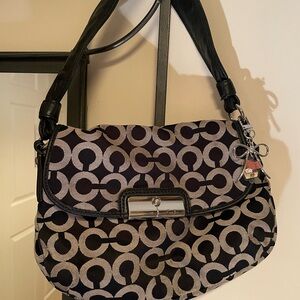 Vintage Coach Black and Gray Patterned Shoulder Bag